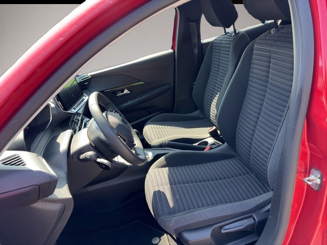 Peugeot 208 (04/2024, Benzin)