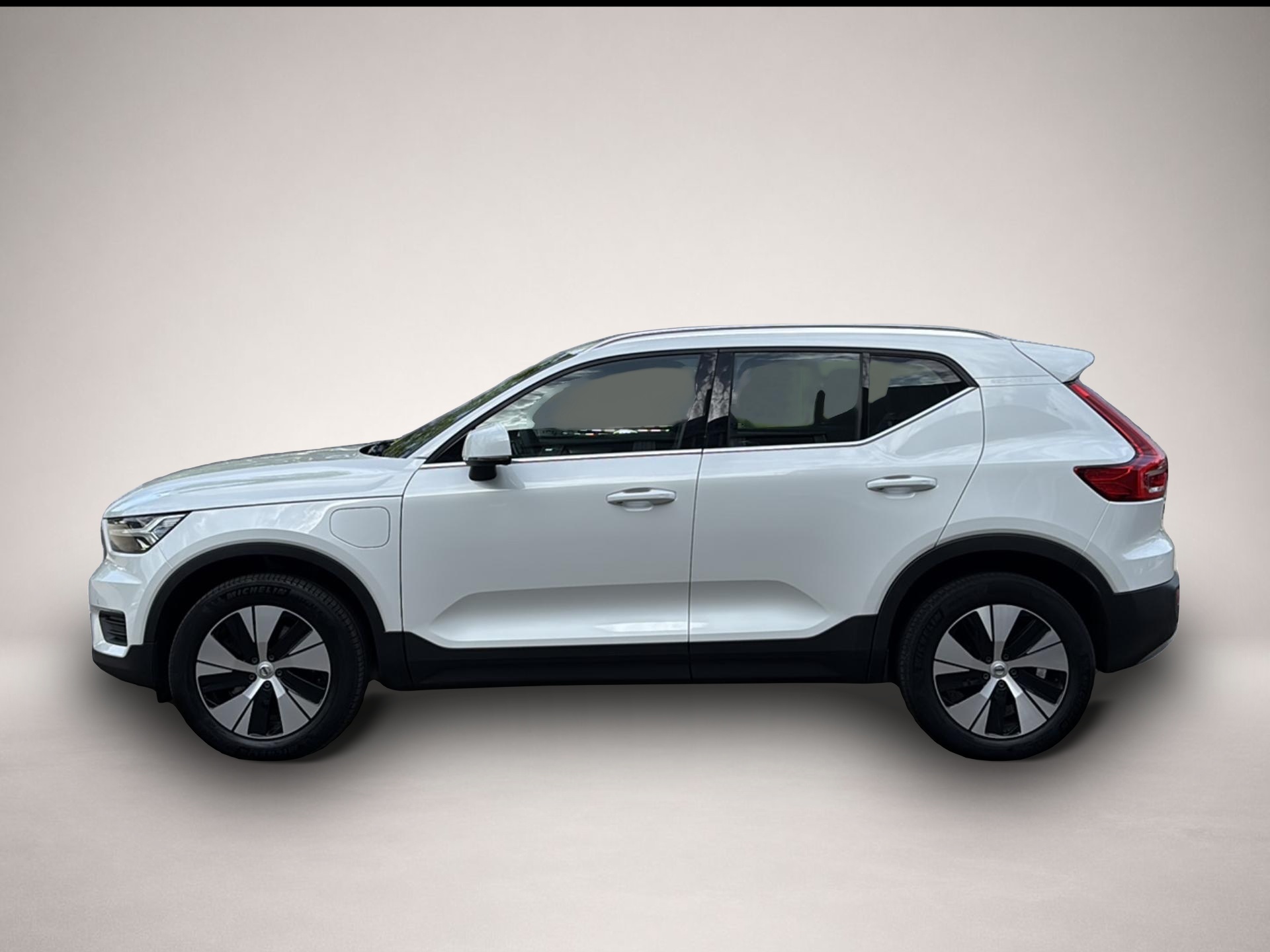 Volvo XC40 (04/2022, Hybrid (Benzin/Elektro))