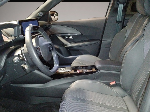 Peugeot 2008 (03/2024, Benzin)