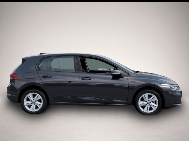 Volkswagen Golf (04/2023, Benzin)