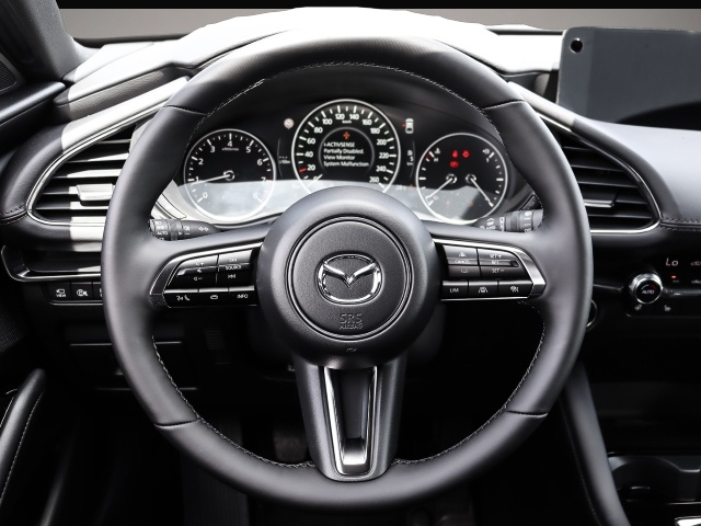 Mazda 3 (08/2025, Benzin)