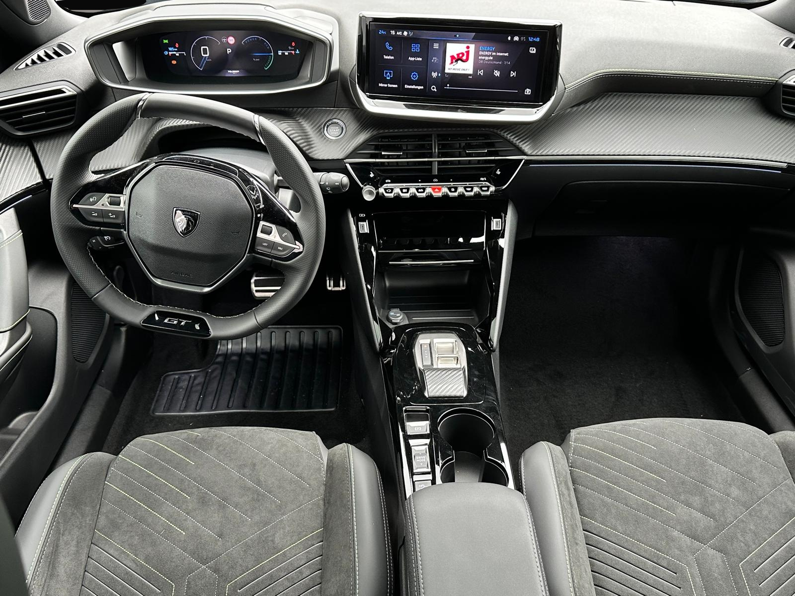 Peugeot 2008, image 4 of 6