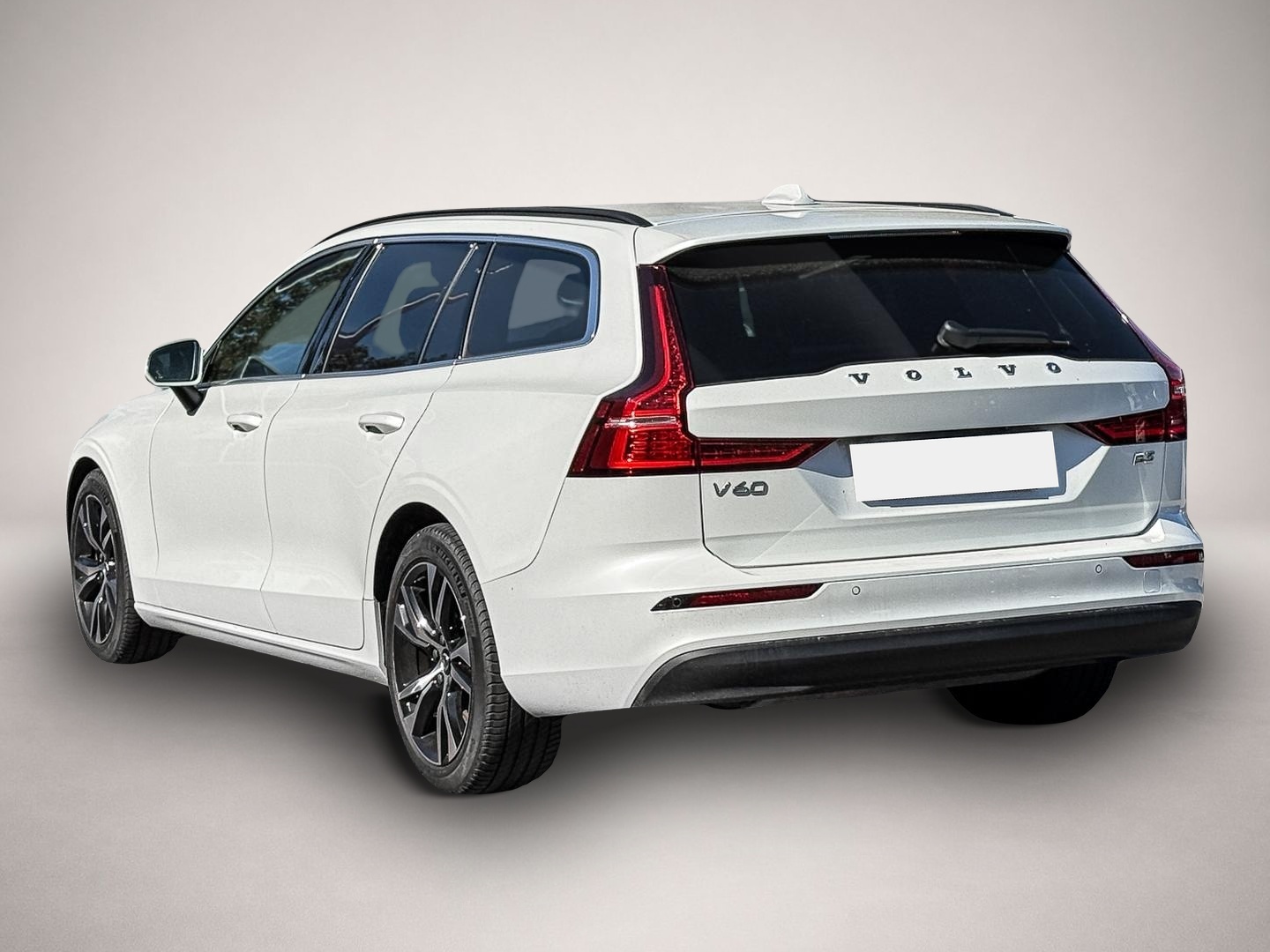 Volvo V60 (06/2024, Benzin)
