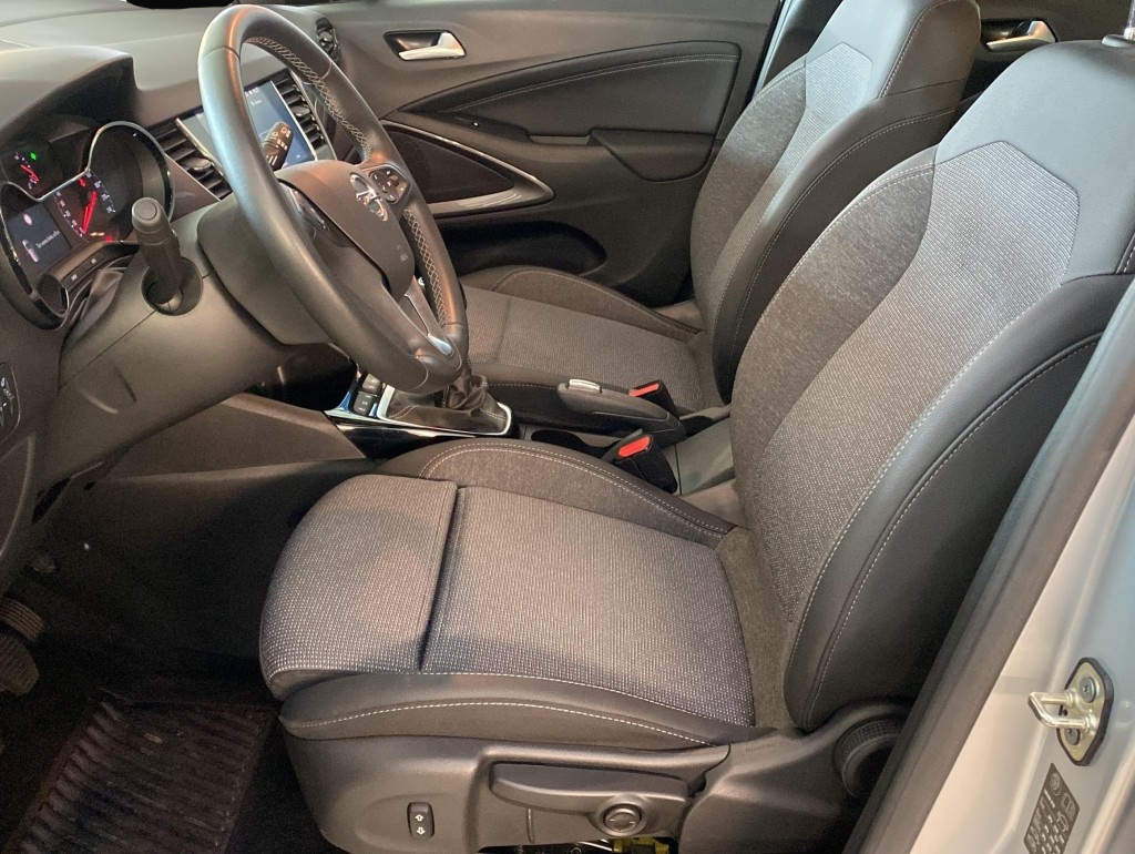 Opel Crossland (X) (08/2024, Benzin)