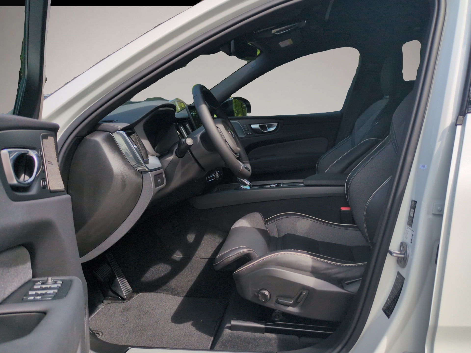Volvo XC60 (08/2025, Benzin)