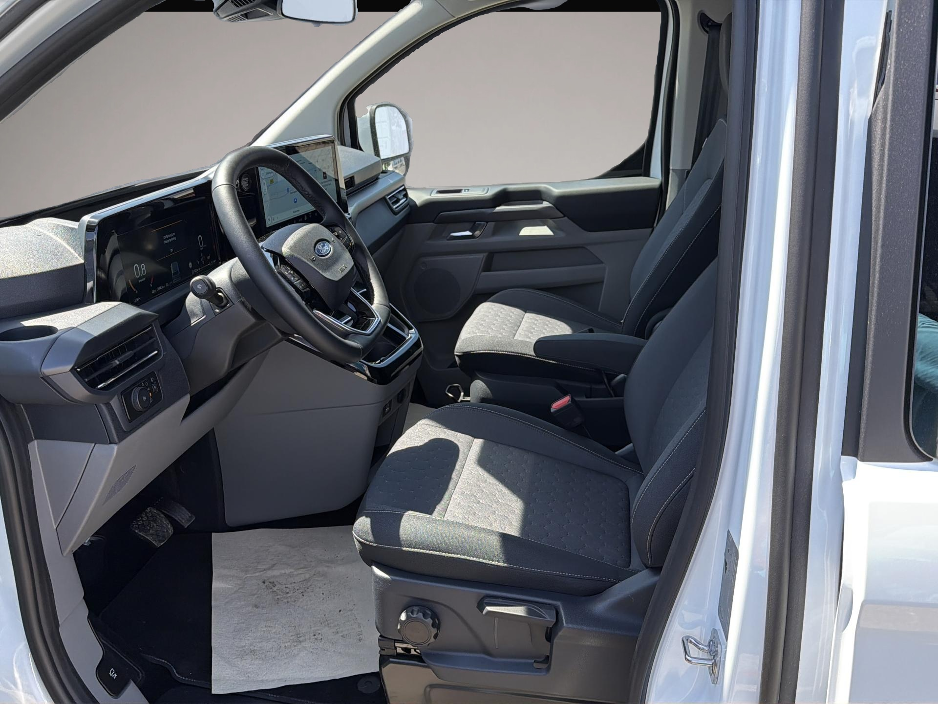 Ford Tourneo Custom (01/2026, Diesel)