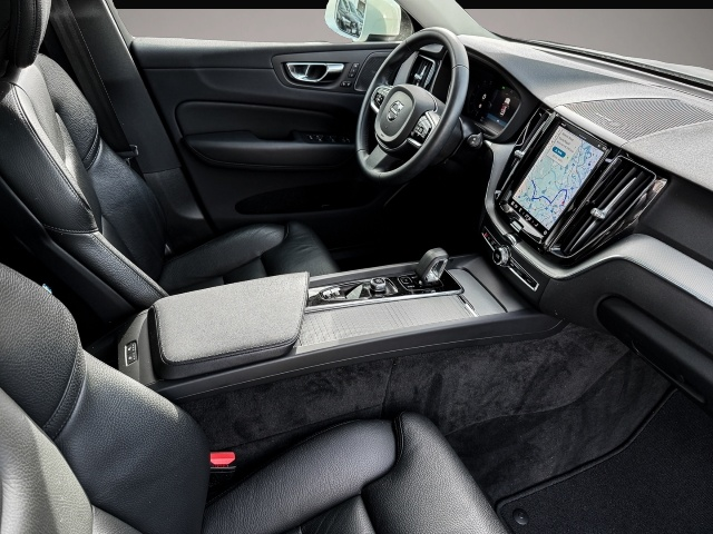 Volvo XC60 (12/2022, Hybrid (Benzin/Elektro))