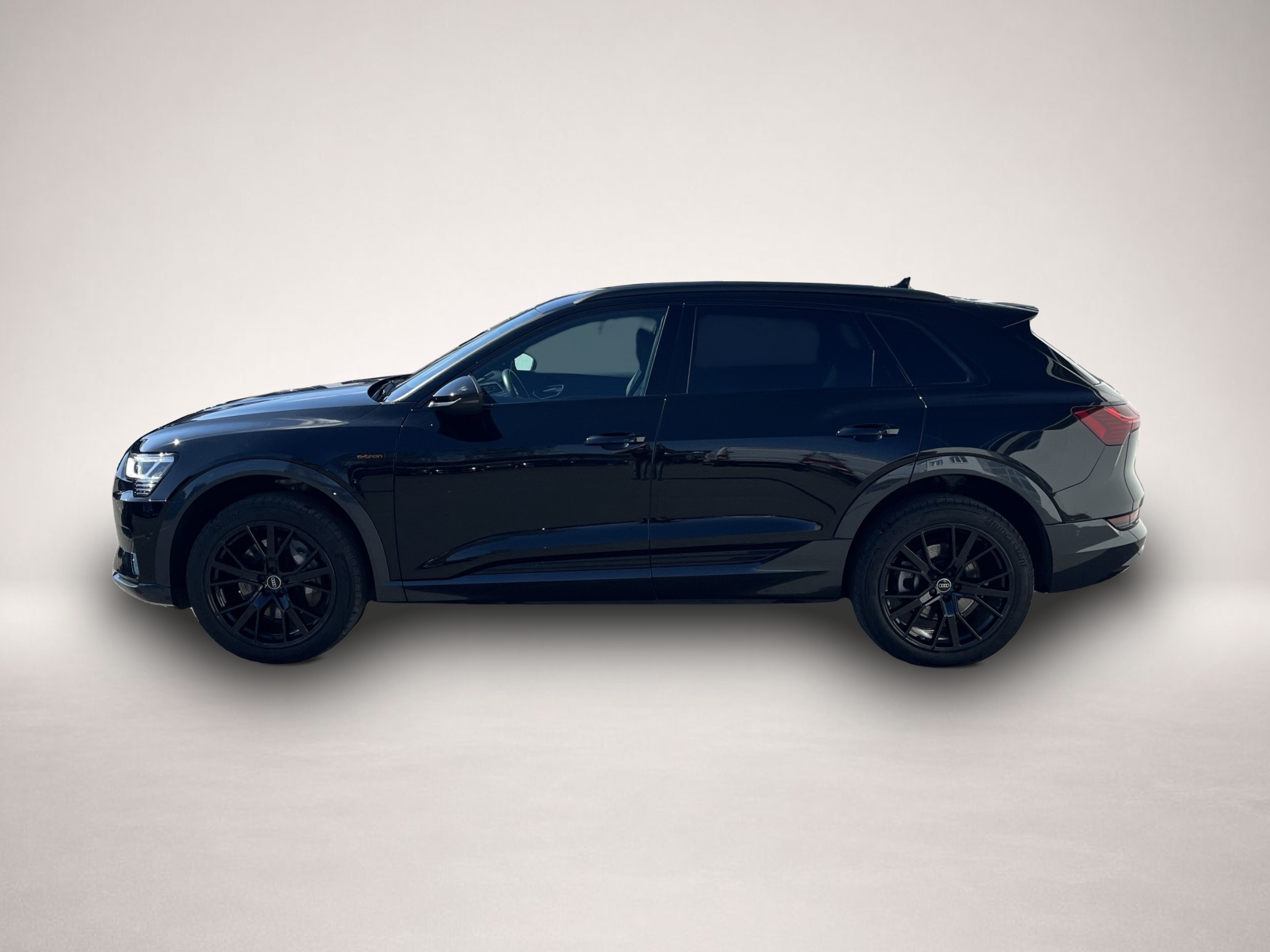 Audi e-tron (08/2022, ELECTRIC)