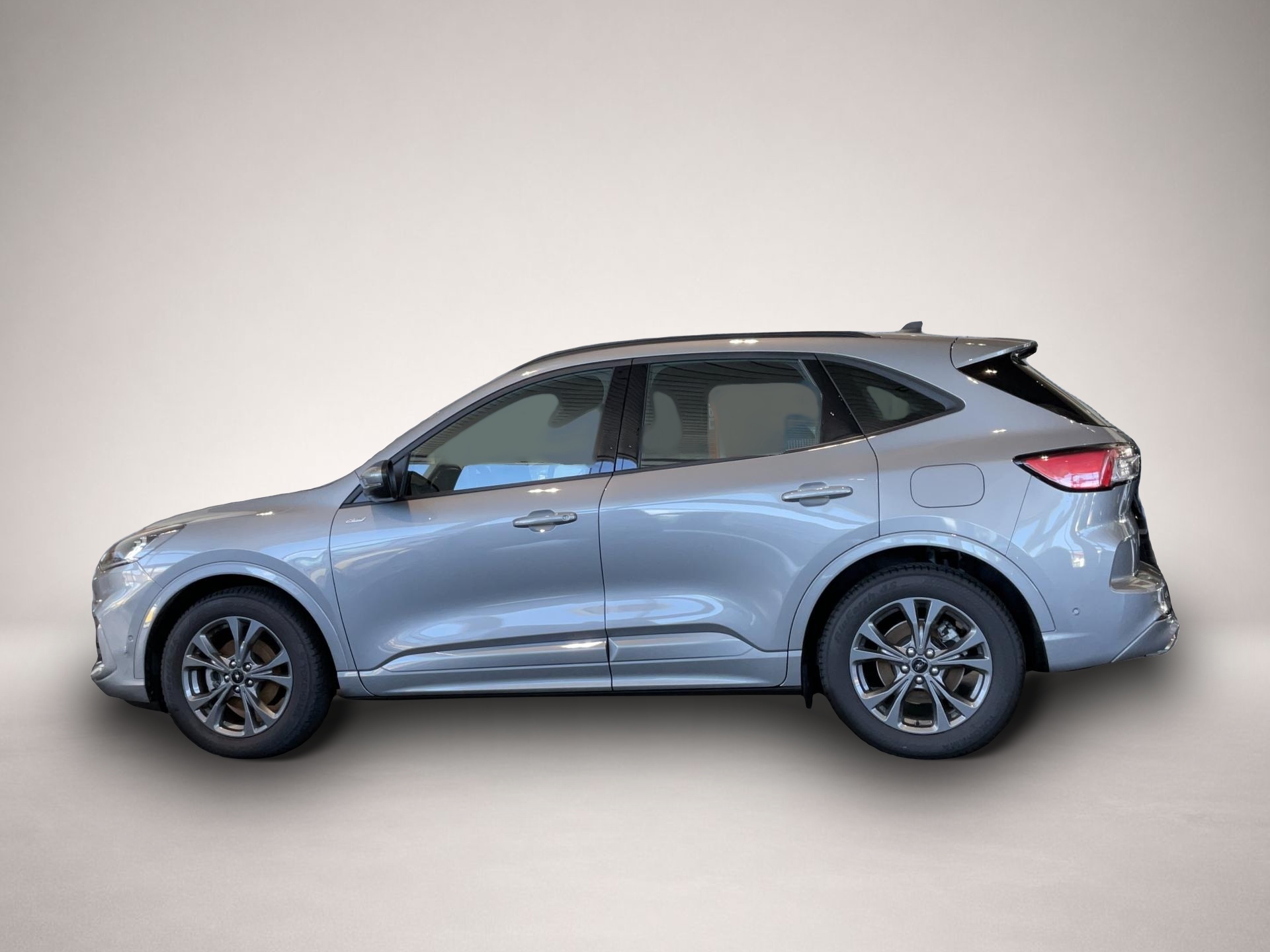 Ford Kuga (11/2023, Benzin)