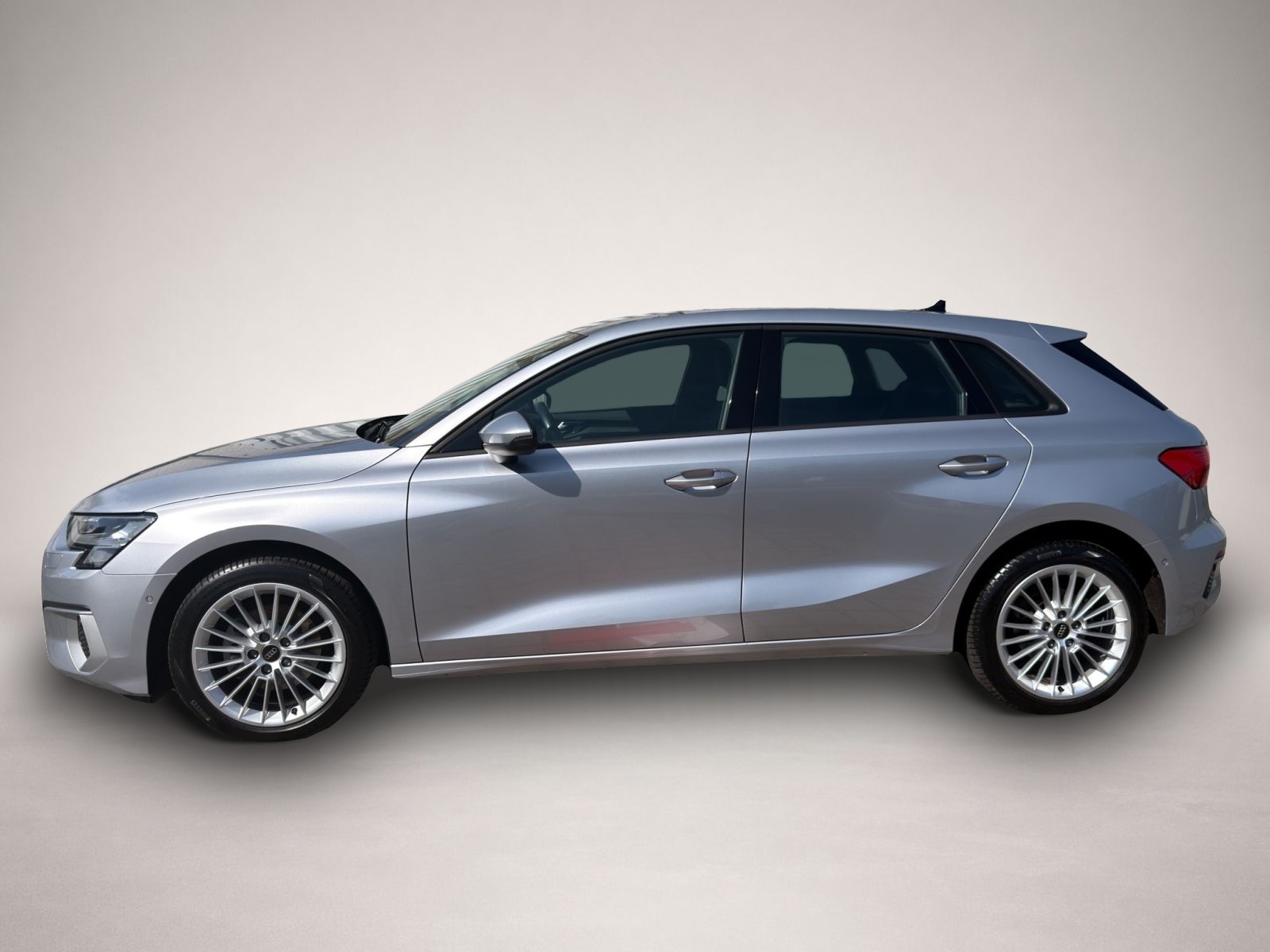 Audi A3 (06/2023, Benzin)