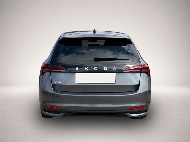 Skoda Scala (10/2025, Benzin)