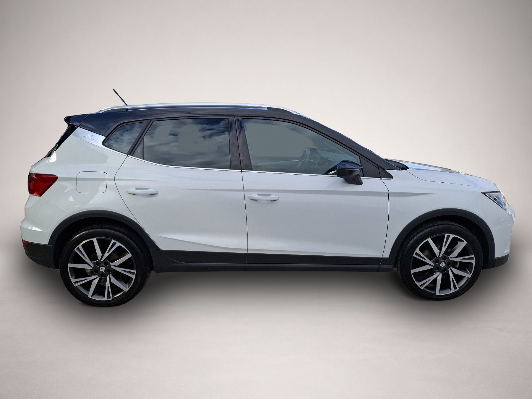 Seat Arona (12/2022, Benzin)
