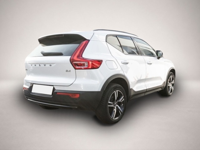 Volvo XC40 (12/2023, Benzin)