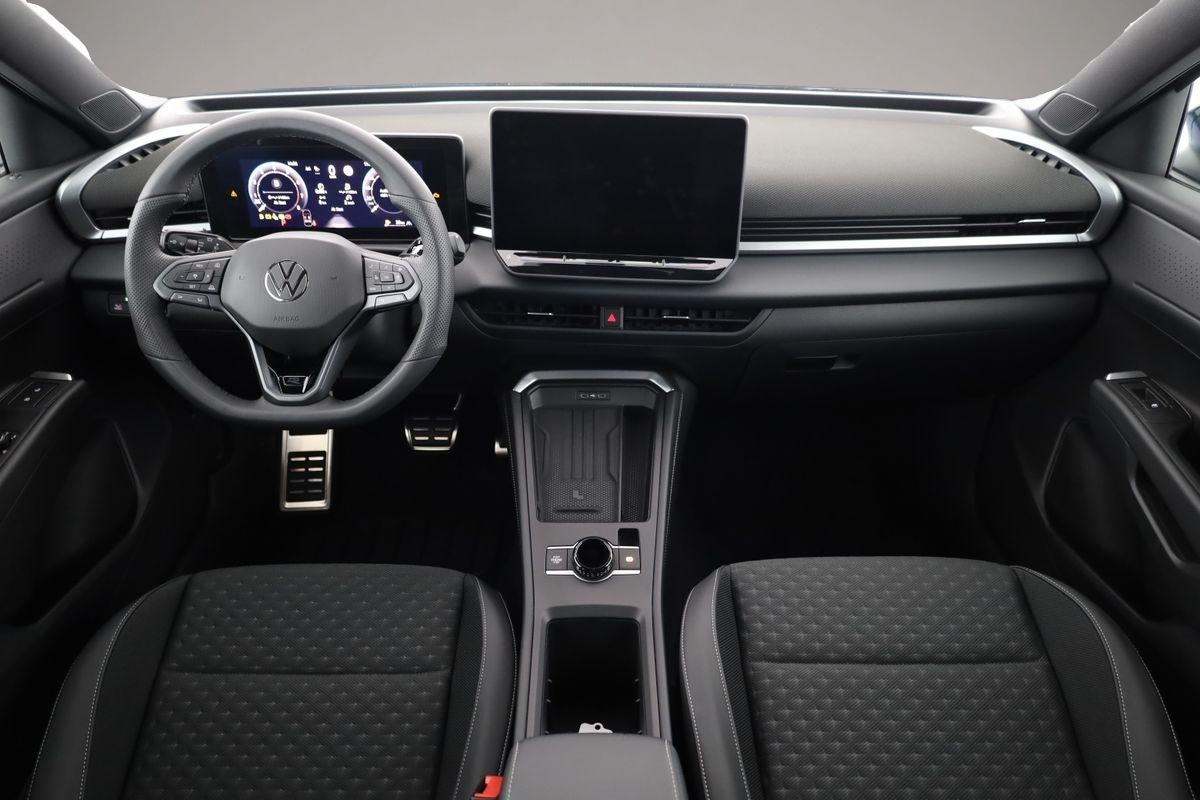 Volkswagen T-Roc (08/2026, Benzin)
