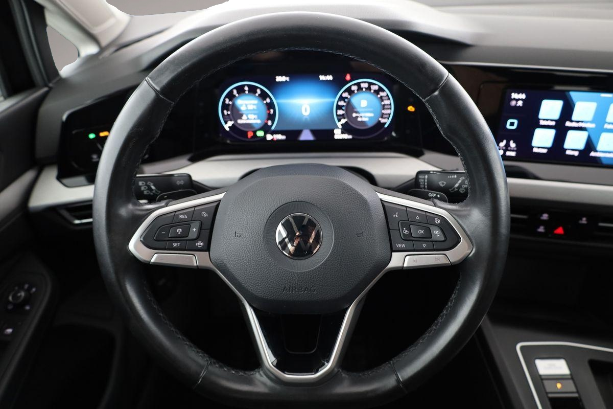 Volkswagen Golf (05/2021, Benzin)