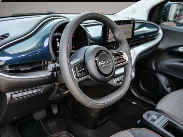 Fiat 500e (03/2023, ELECTRIC)