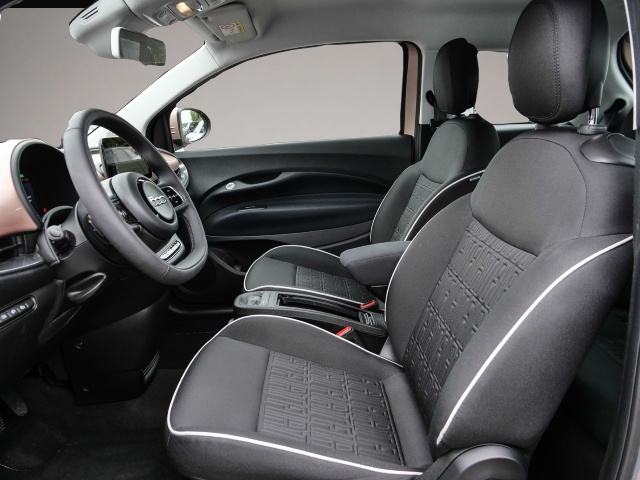 Fiat 500e (06/2023, ELECTRIC)