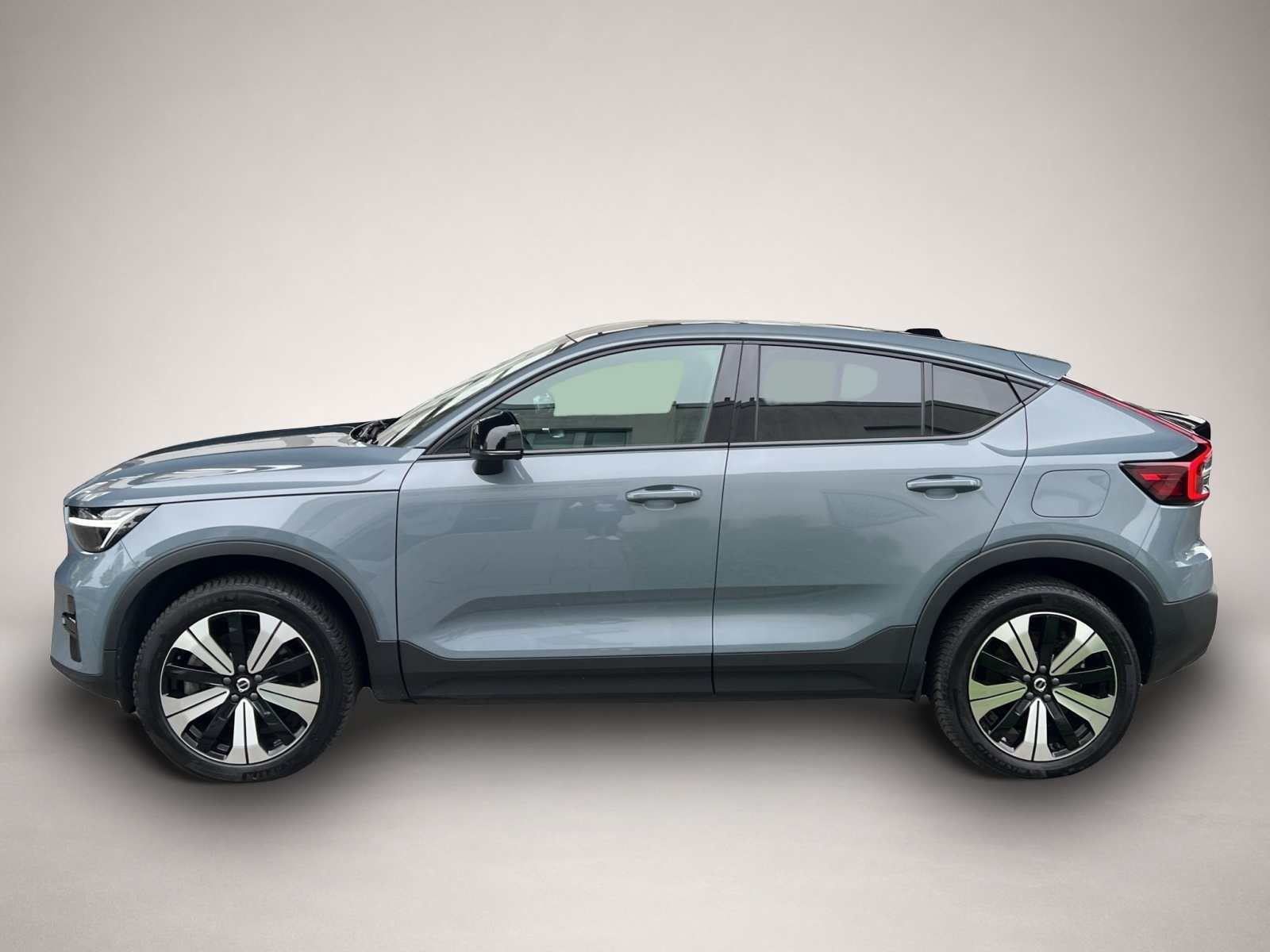 Volvo C40 (10/2022, ELECTRIC)
