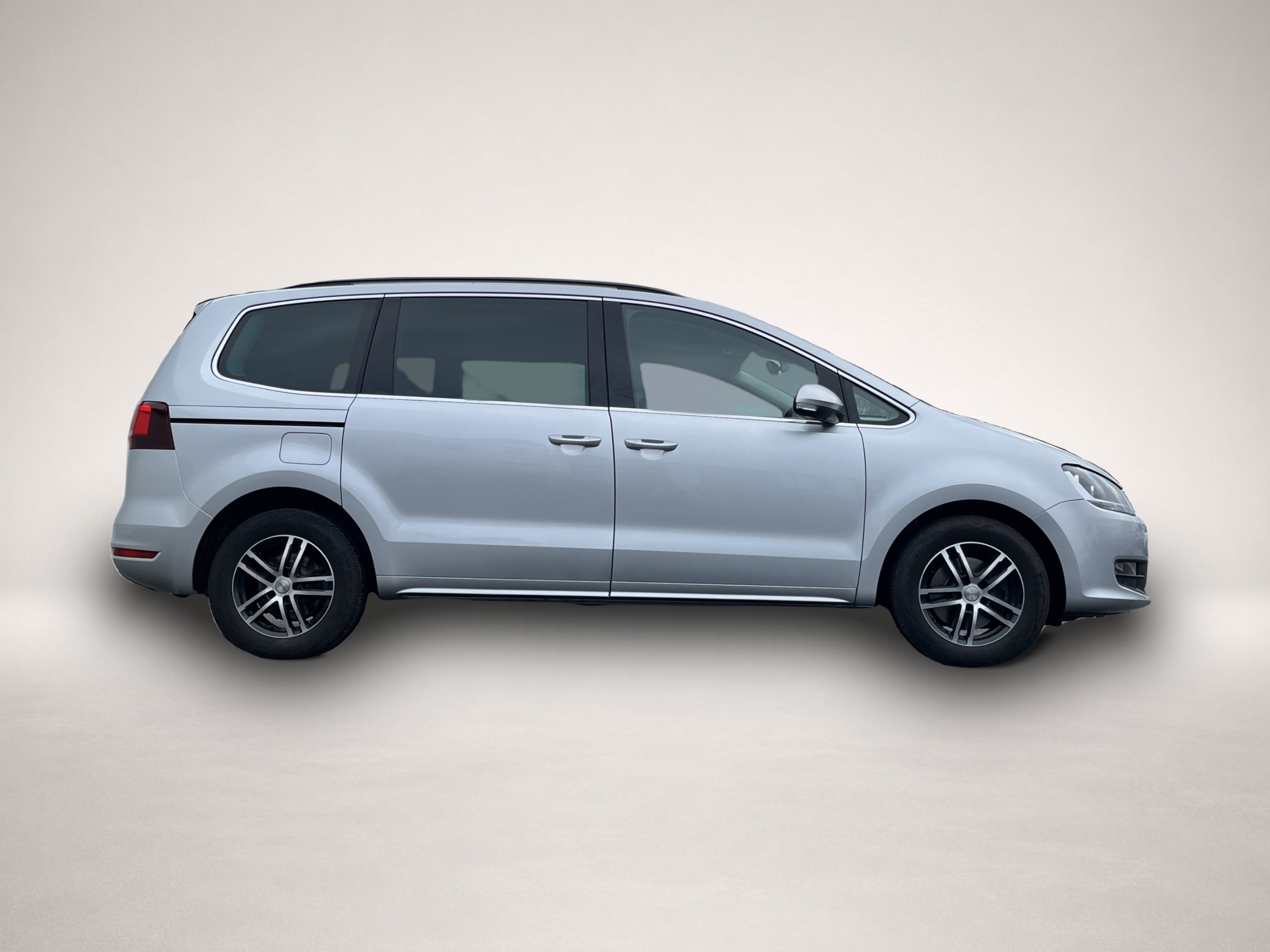 Volkswagen Sharan (01/2022, Benzin)