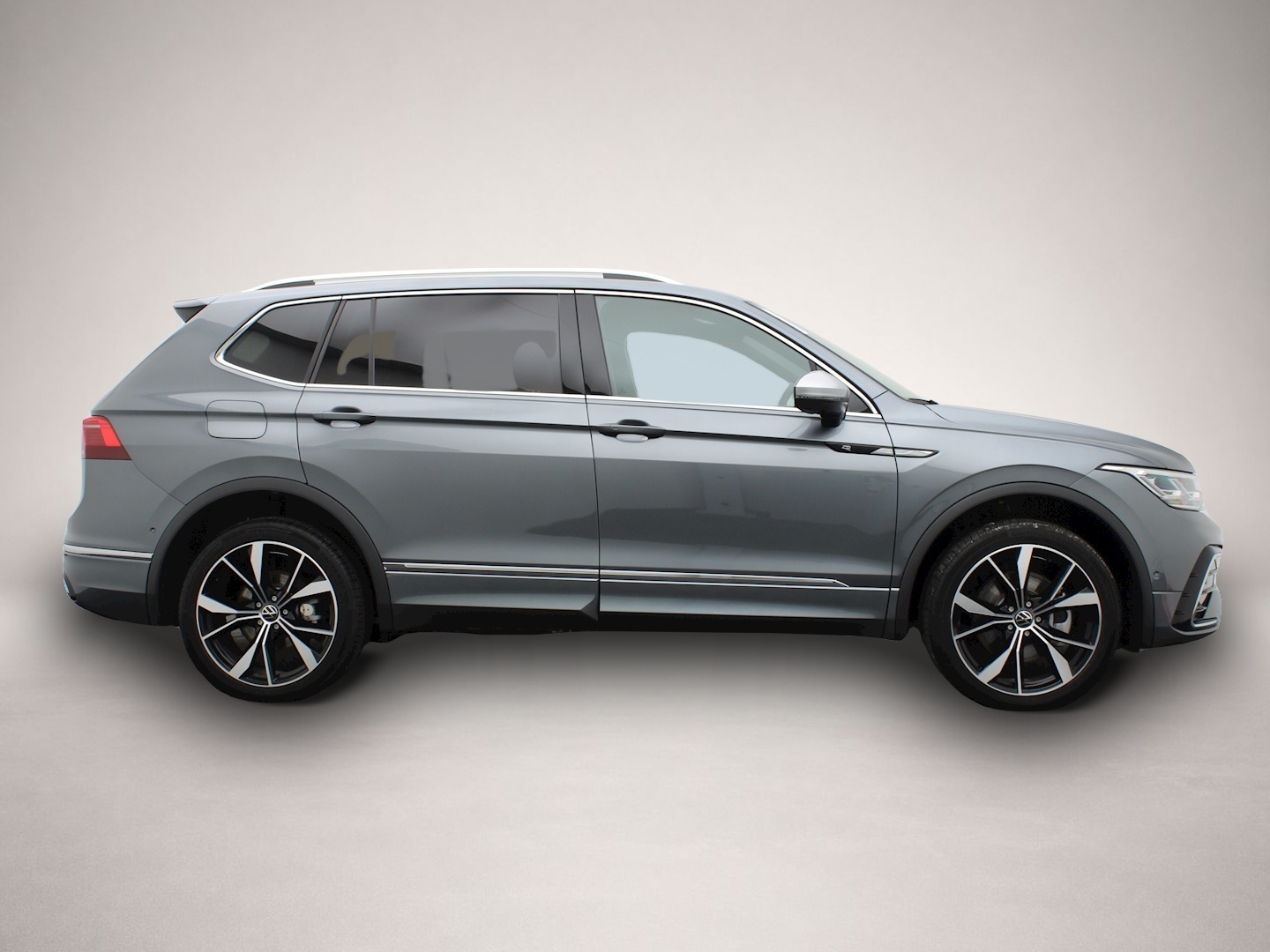 Volkswagen Tiguan Allspace (04/2025, Benzin)