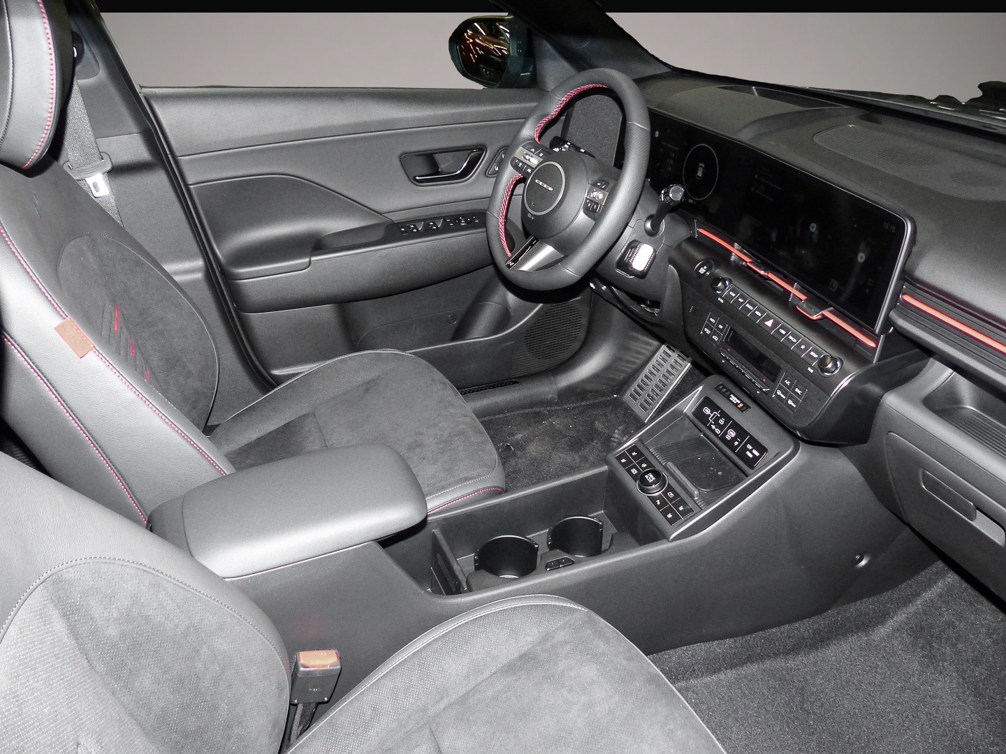 Hyundai KONA (10/2025, ELECTRIC)