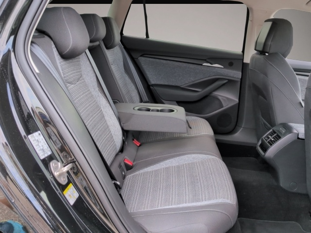 Skoda Superb (12/2025, Benzin)