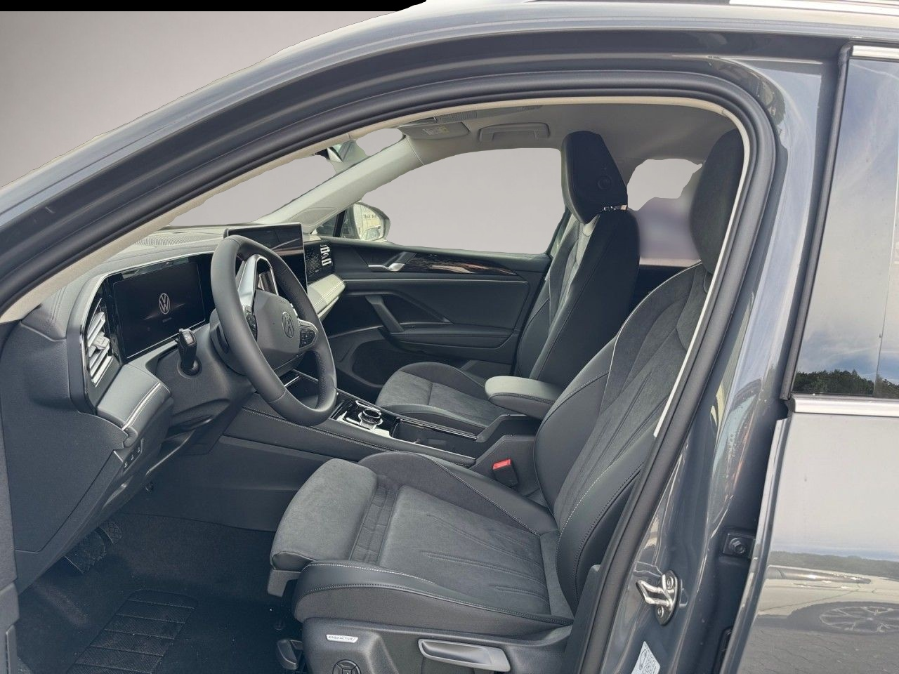Volkswagen Tiguan, image 6 of 6