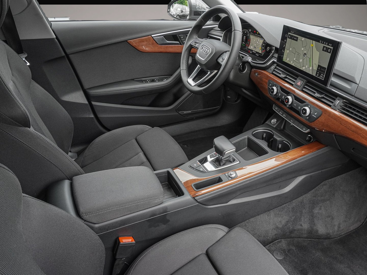Audi A4 (04/2023, Diesel)
