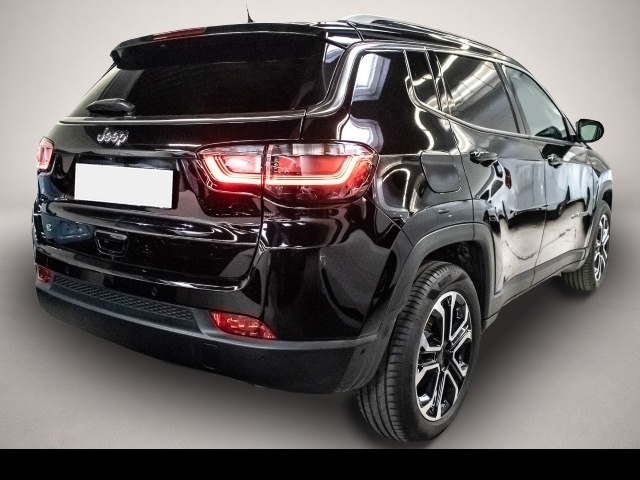Jeep Compass (11/2023, Benzin)