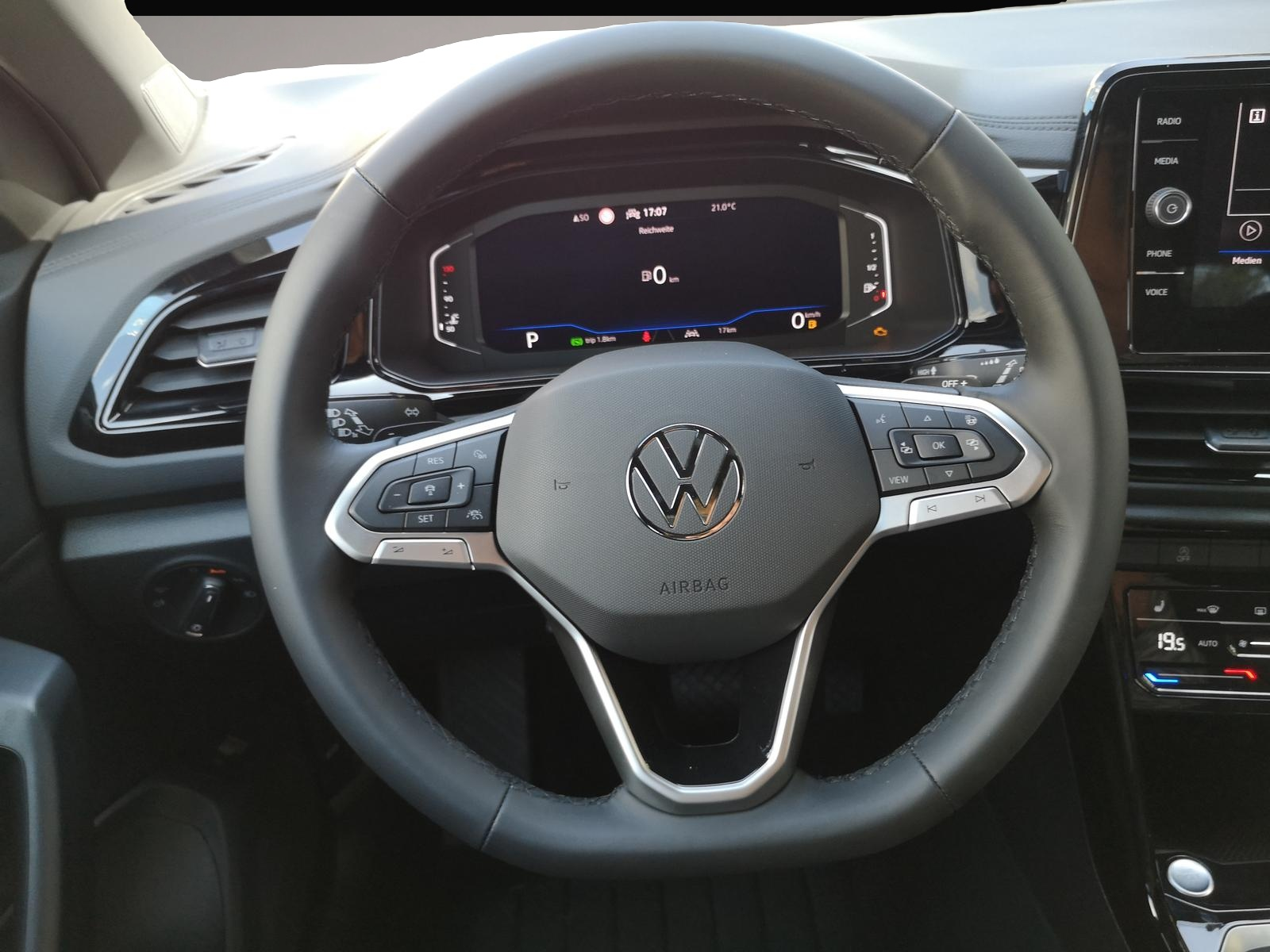 Volkswagen T-Roc (06/2026, Benzin)