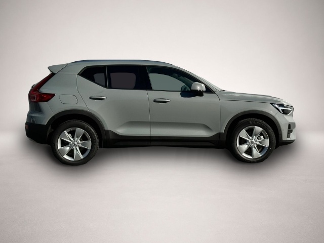 Volvo XC 40, image 2 of 5