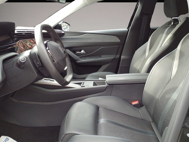 Peugeot 308 (10/2023, Benzin)