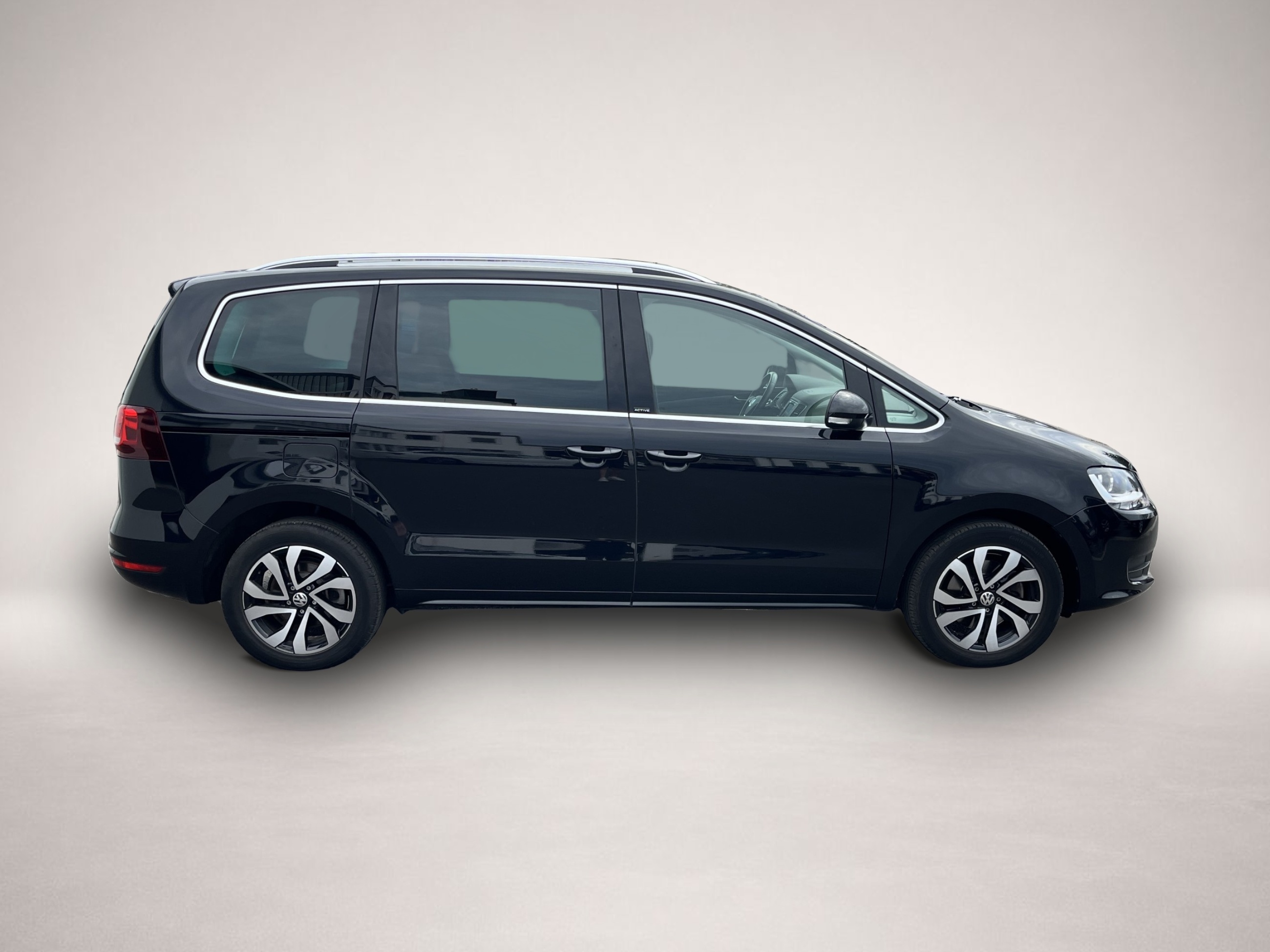 Volkswagen Sharan (04/2022, Benzin)