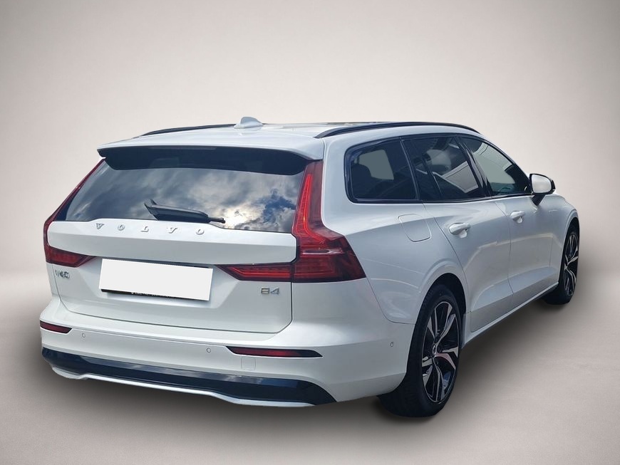 Volvo V60 (11/2025, Benzin)
