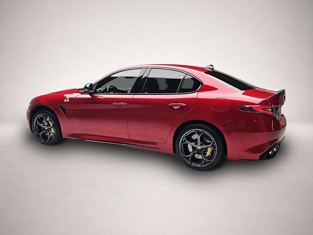 Alfa Romeo Giulia, image 4 of 4