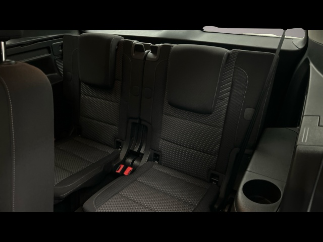 Volkswagen Touran (12/2025, Benzin)