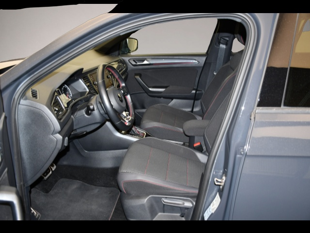 Volkswagen T-Roc (01/2022, Benzin)