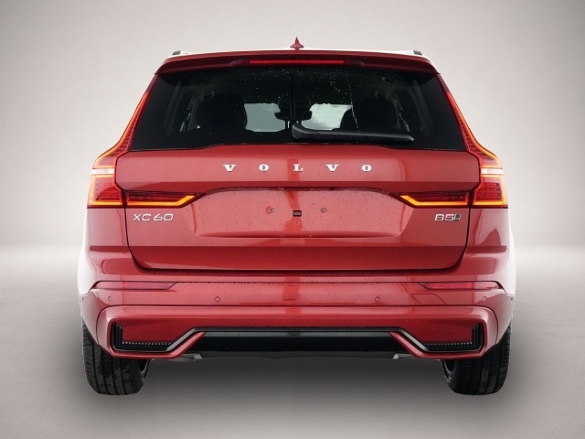 Volvo XC60 (05/2025, Benzin)