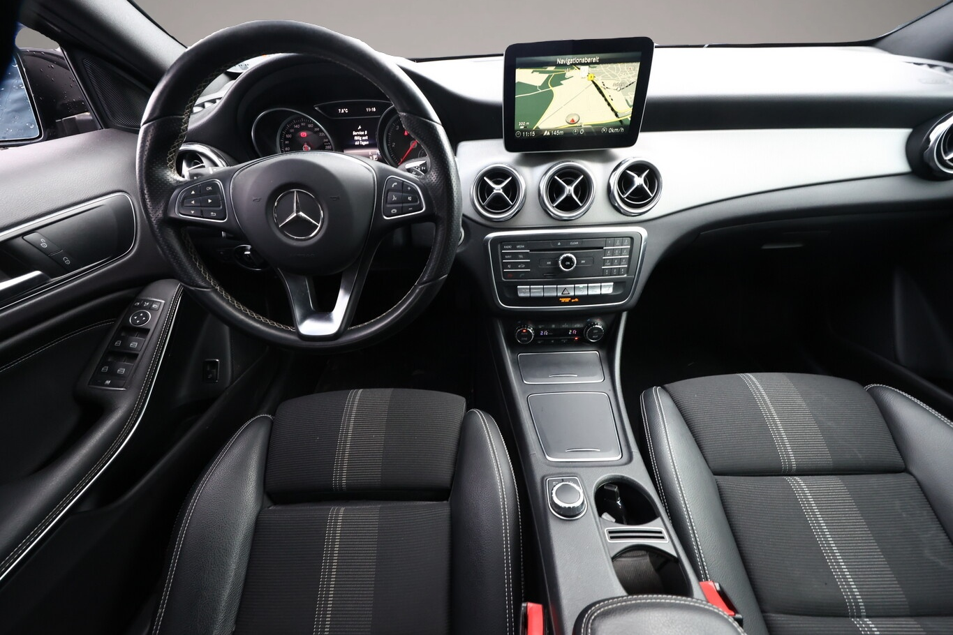 Mercedes-Benz GLA 200 (09/2017, )