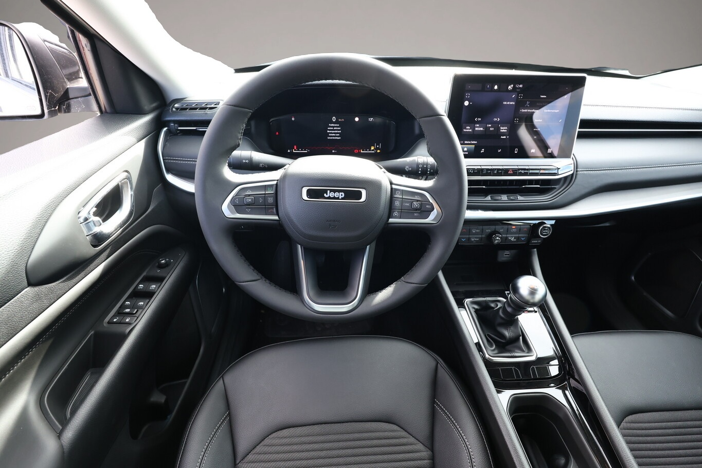 Jeep Compass (12/2022, Benzin)