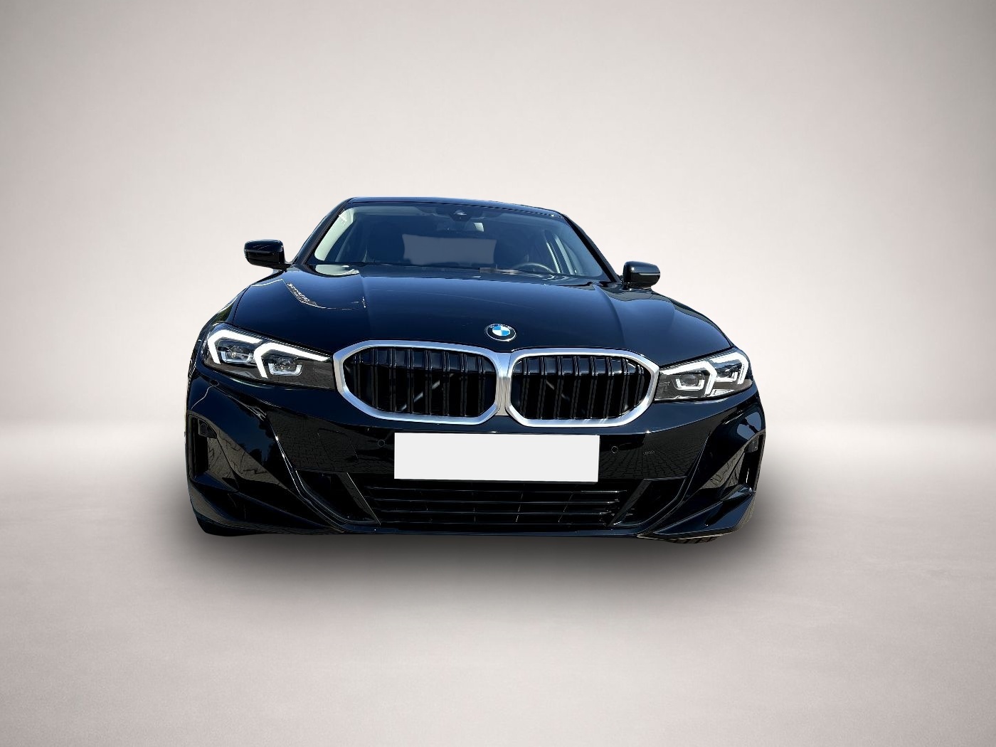 BMW 318 (04/2024, Benzin)