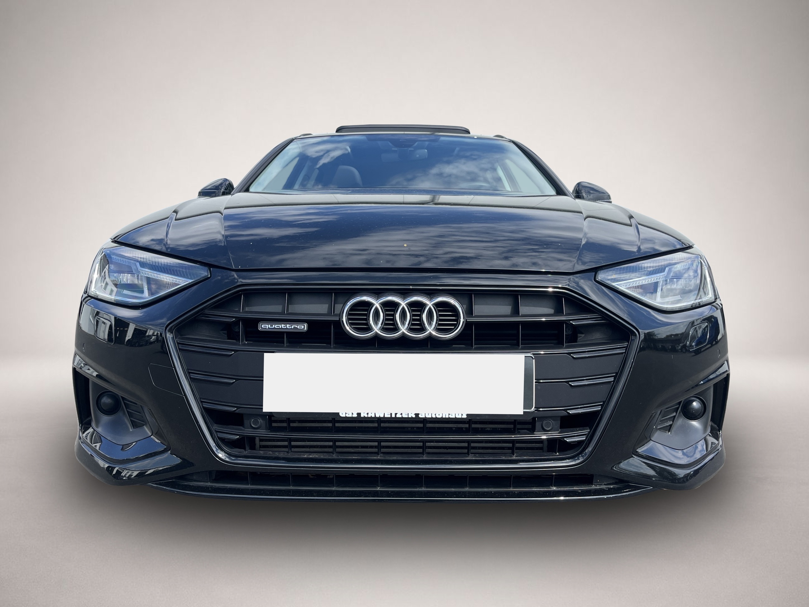 Audi A4 (07/2023, Benzin)