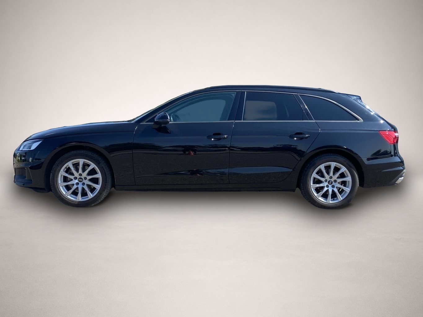 Audi A4 (05/2022, )