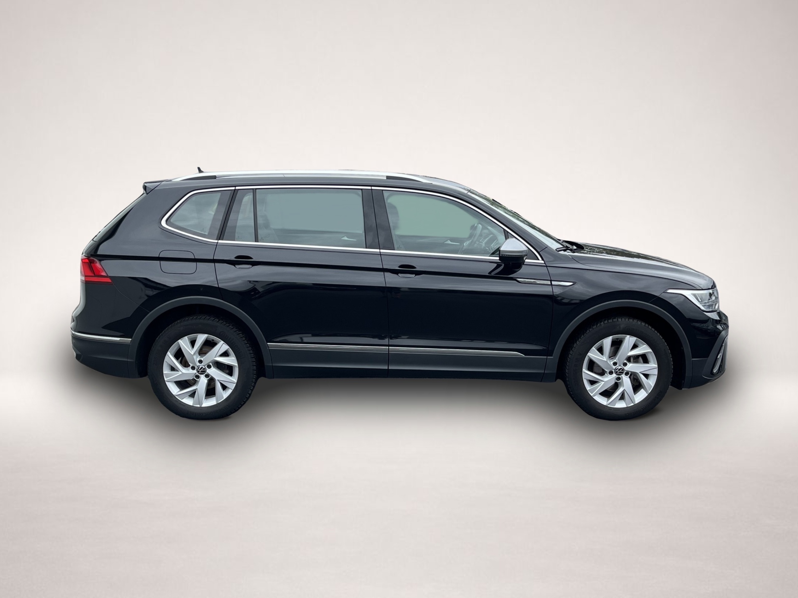 Volkswagen Tiguan Allspace (05/2025, Benzin)