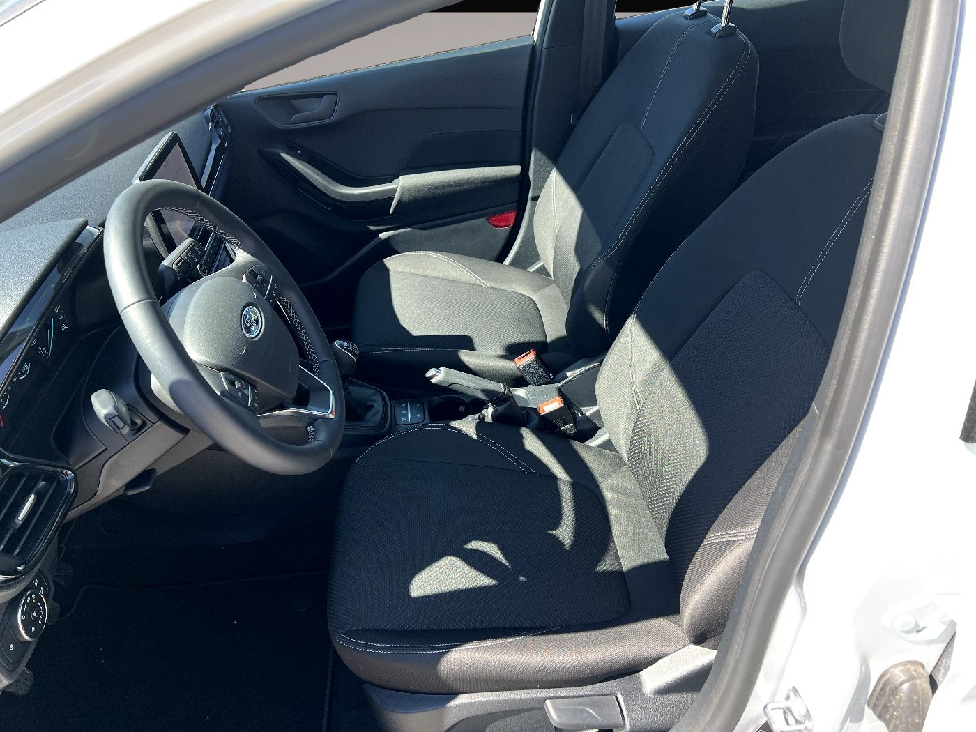 Ford Fiesta (10/2022, Benzin)