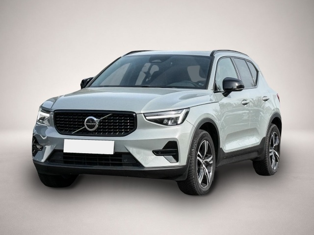 Volvo XC40 (12/2023, Benzin)