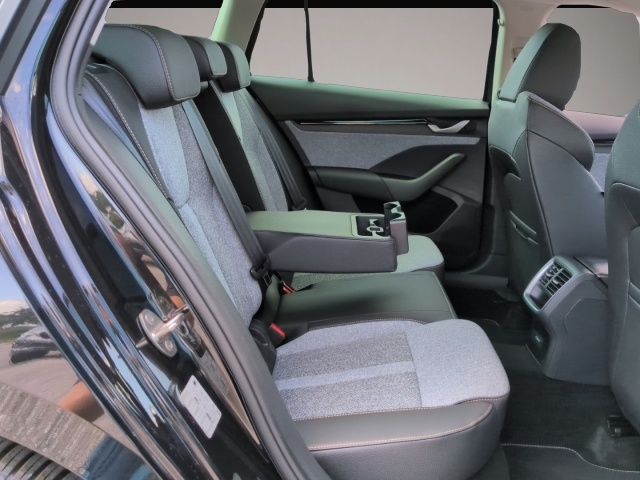 Skoda Octavia (11/2025, Benzin)