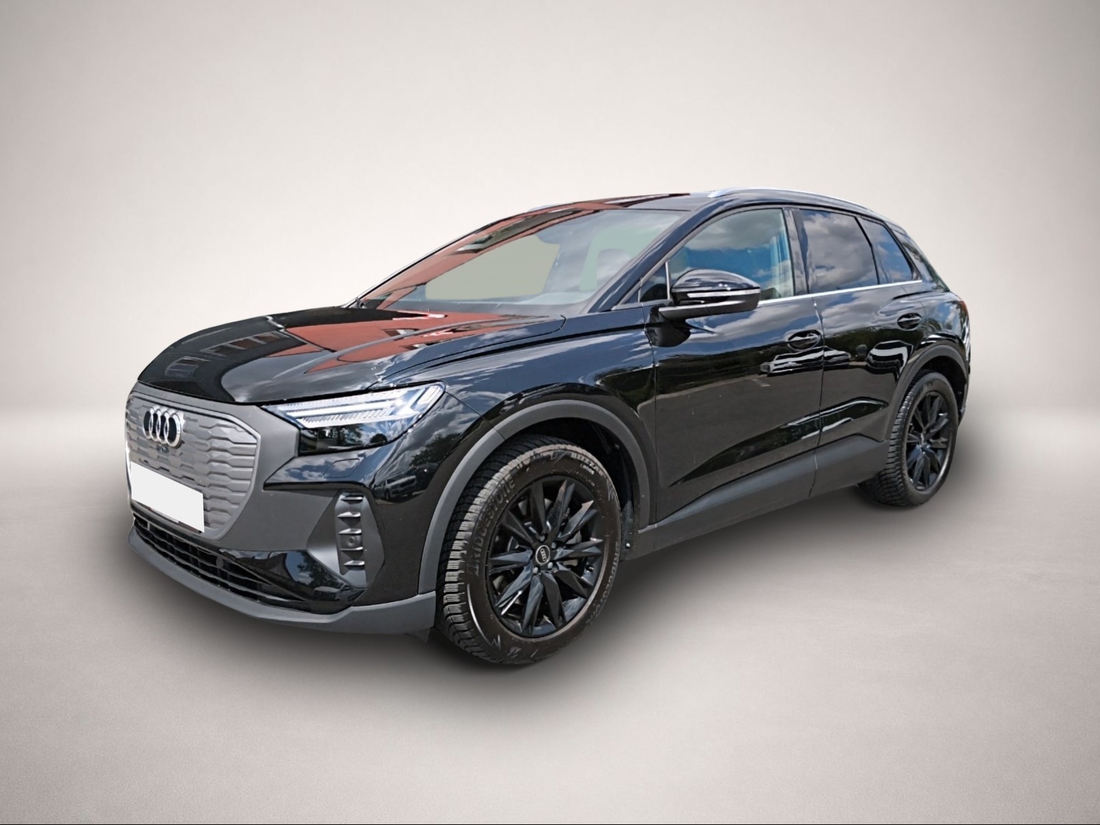 Audi Q4 e-tron (04/2024, ELECTRIC)