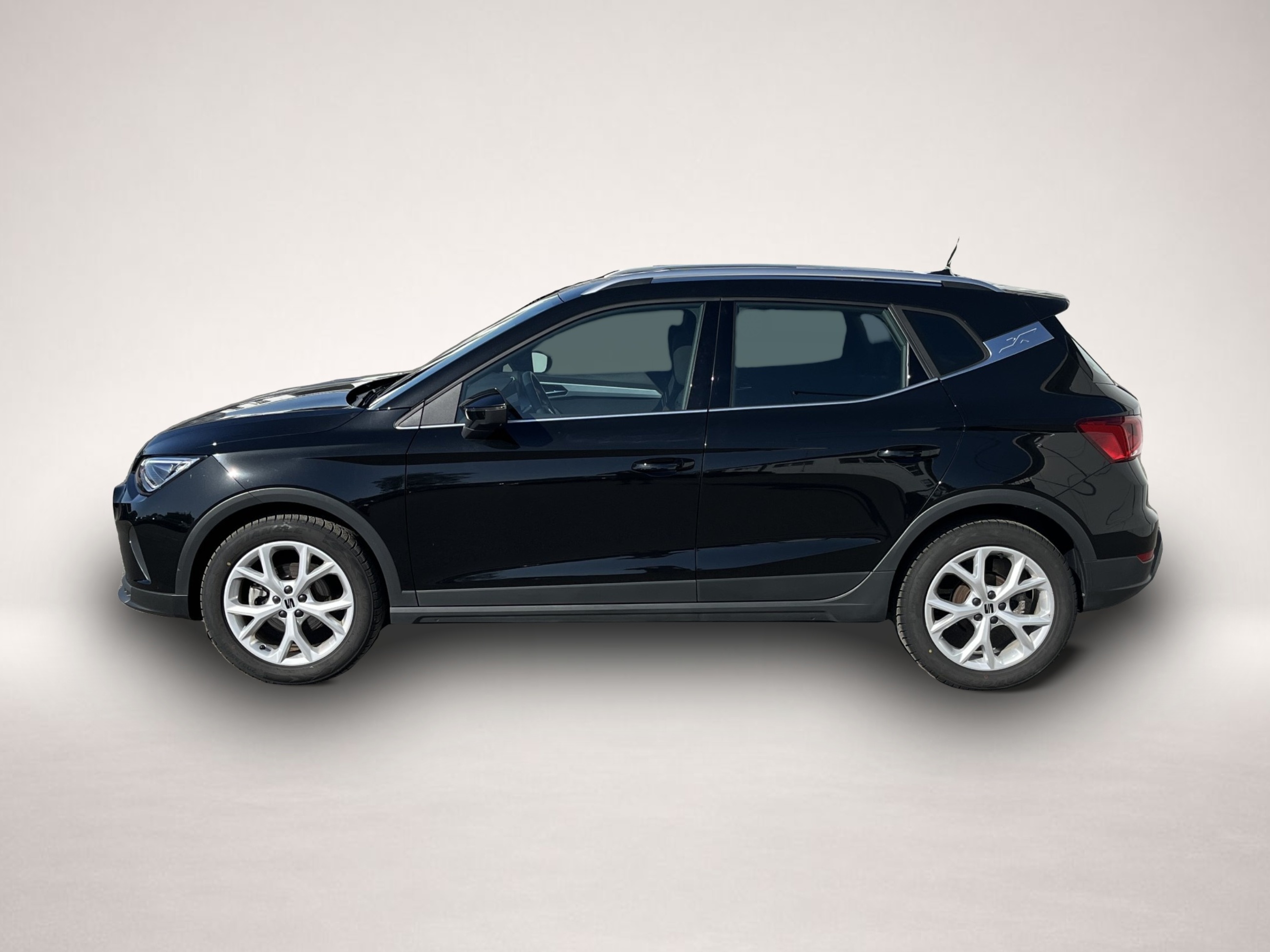 Seat Arona (03/2024, Benzin)