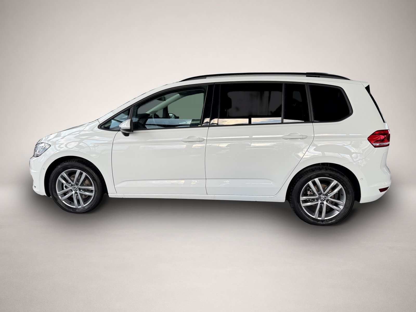 Volkswagen Touran (06/2025, Benzin)